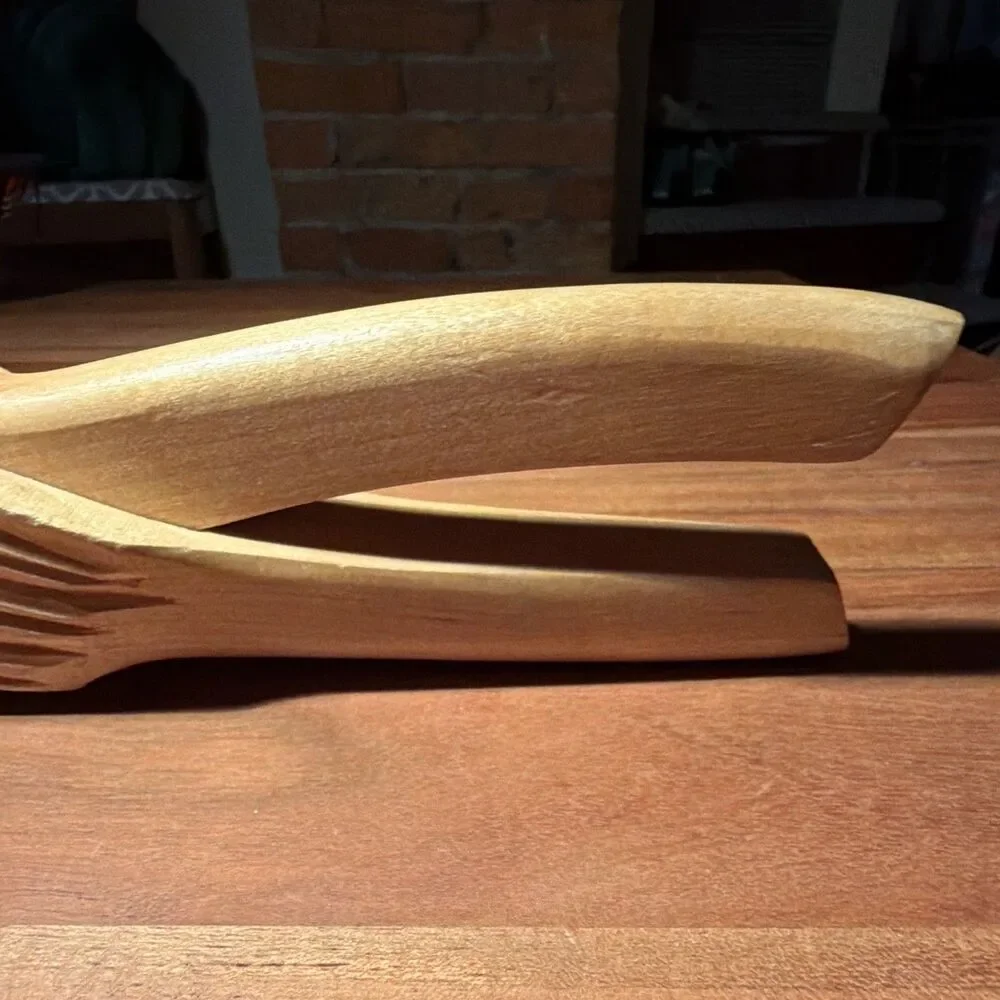 Unbranded hand carved